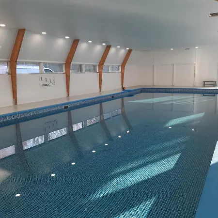 شاليه Wolf & Co دربي