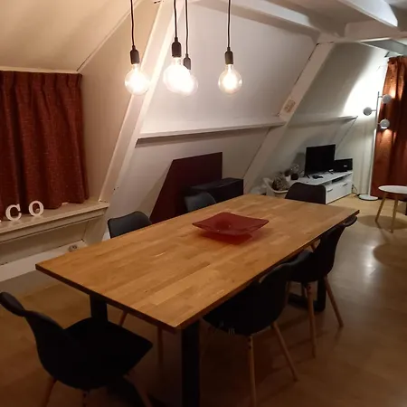 Wolf & Co شاليه دربي